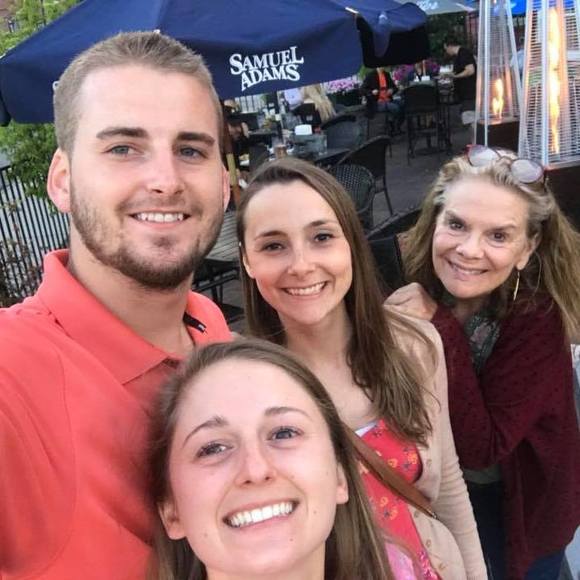 Meet your Posher, Alana - Picture 1 of 1